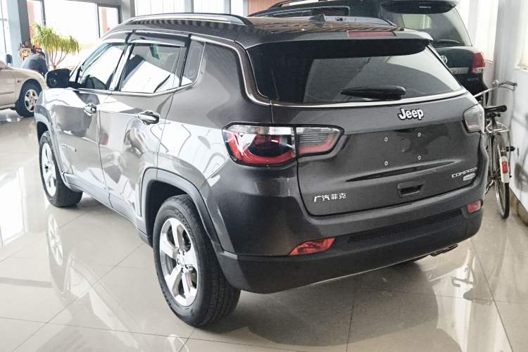 Used Jeep Compass 2019 220T Automatic Family Edition

