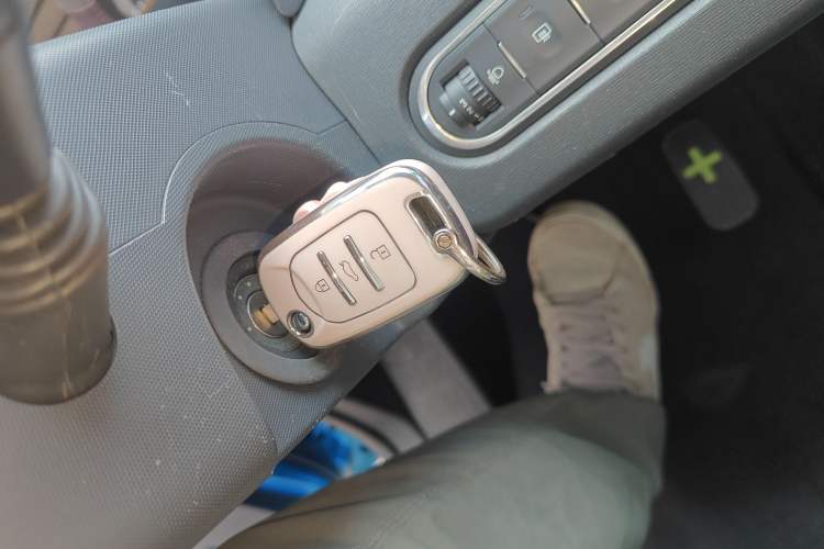 Used Baojun E100 2020 305KM Smart Drive Version Vehicle Key