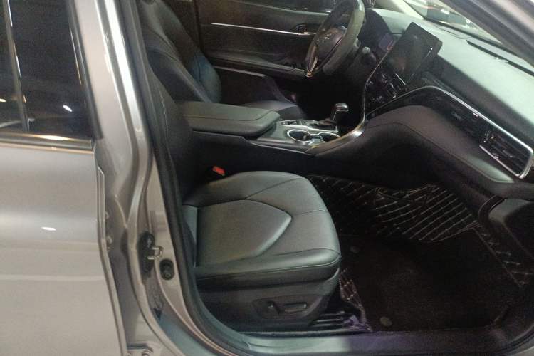 Used Toyota Camry 2023 2.5G Luxury Edition Right Front Seat