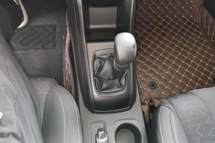 Used Baojun 310 2016 1.2L manual Comfort trim level
