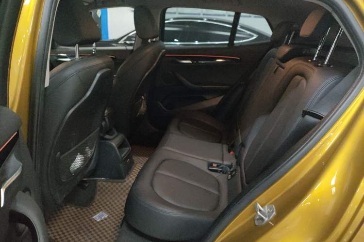 Used BMW X2 2019 sDrive20i M Sport Package China VI Emission Standard Left Rear Seat