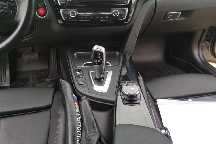 Used BMW 3 Series 2019 320Li Fashion Model Gear Lever