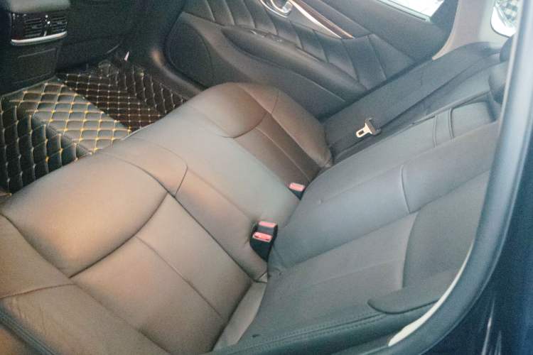 Used Infiniti Q70 2019 Q70L 2.0T Enjoyment Edition
