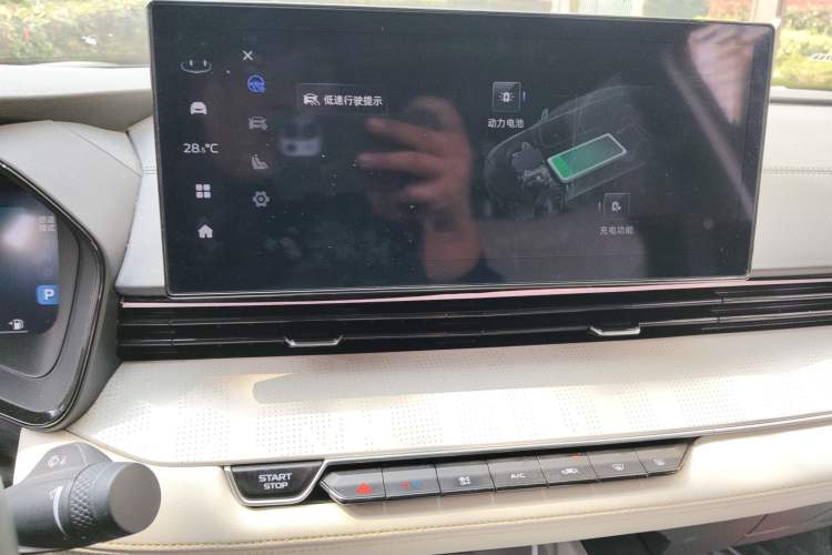 Used Geely Auto Emgrand L HiP 2022 1.5TD-DHT Pro 100KM Super Swift
