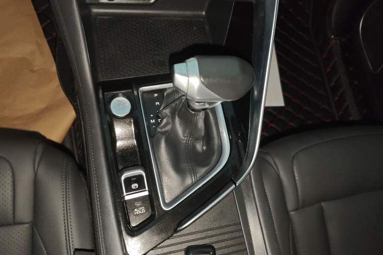 Used Dongfeng Aeolus AX7 2019 1.6T Automatic AI Navigation Model China V Standard
