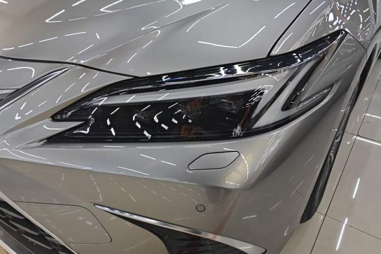 Used Lexus ES 2025 200 Premium Edition
