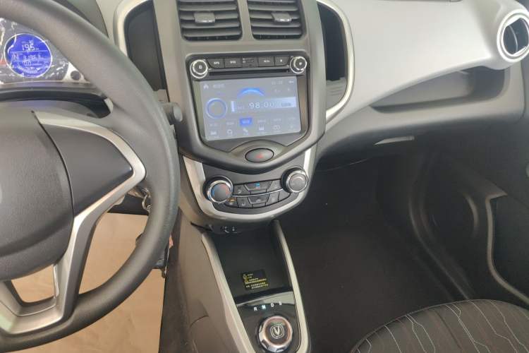 Used CHANGAN OSHAN Benni E-Star 2021 National Edition Xin Yue Version Lithium-Ion Battery Audio And AC Panel