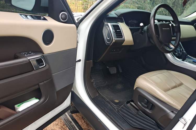 Used Land Rover Range SportNew Energy 2021 P400e SE