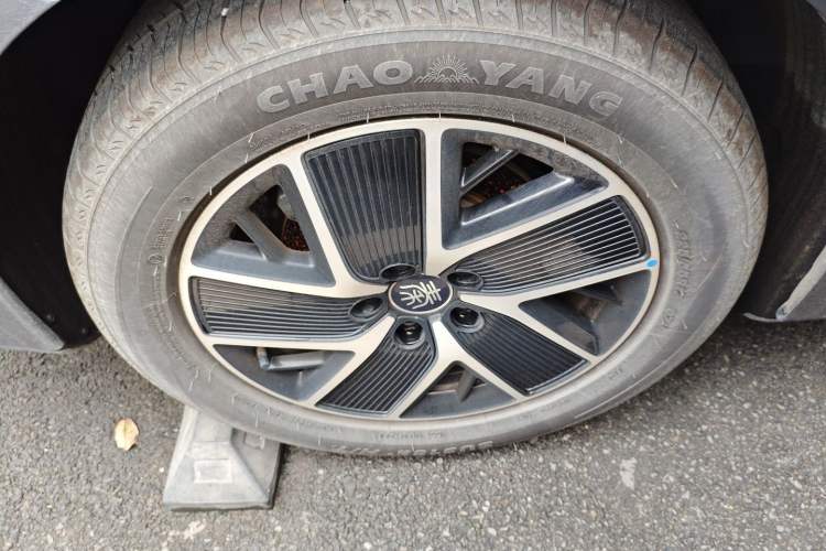 Used BYD Qin L 2025 DM-i Smart Drive 120KM Superior Model
