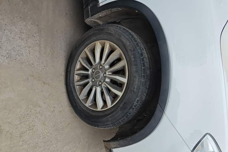 Used Haval H6 2017 Red-Label Sport Edition 1.5T Automatic Two-Wheel Drive Luxury Model Right Front Wheel Hub