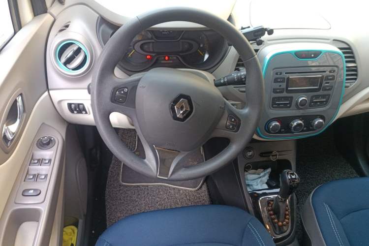 Used Renault Captur 2015 1.2T Automatic Standard Edition
