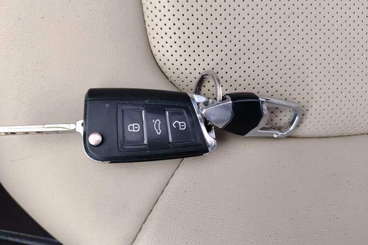 Used Volkswagen Santana 2015 1.6L Automatic Fashion Edition
