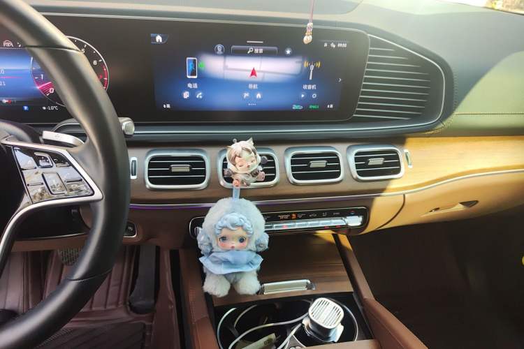 Used Mercedes-Benz GLE 2024 GLE 450 4MATIC Stylish Model Audio And AC Panel