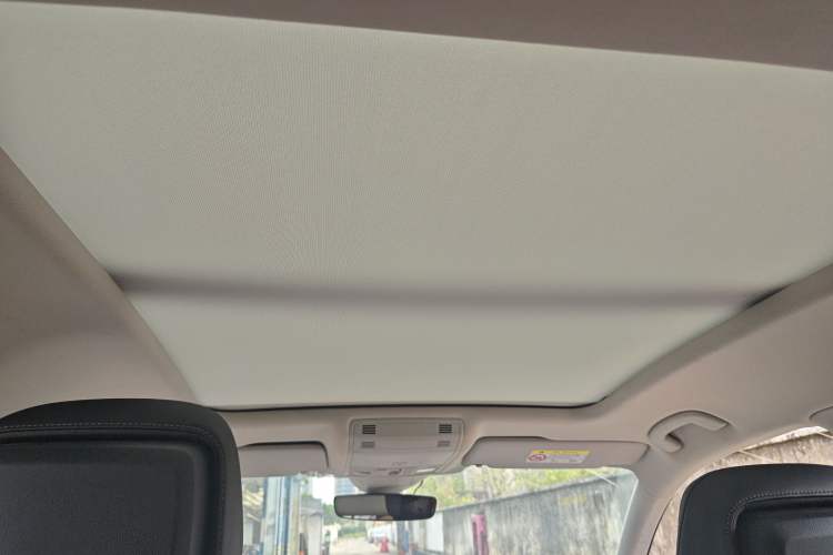 Used Volkswagen Magotan 2023 2 Million Units Commemorative Edition 330TSI DSG Luxury Version Headliner