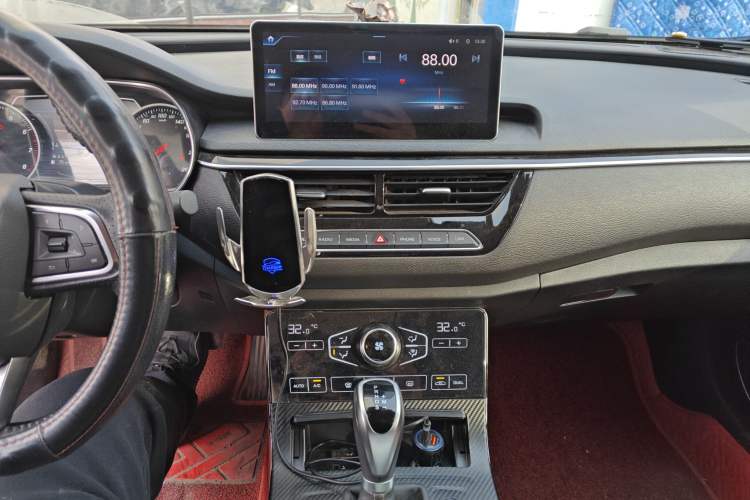 Used Hongqi H5 2019 30TD Dynamic Edition Audio And AC Panel
