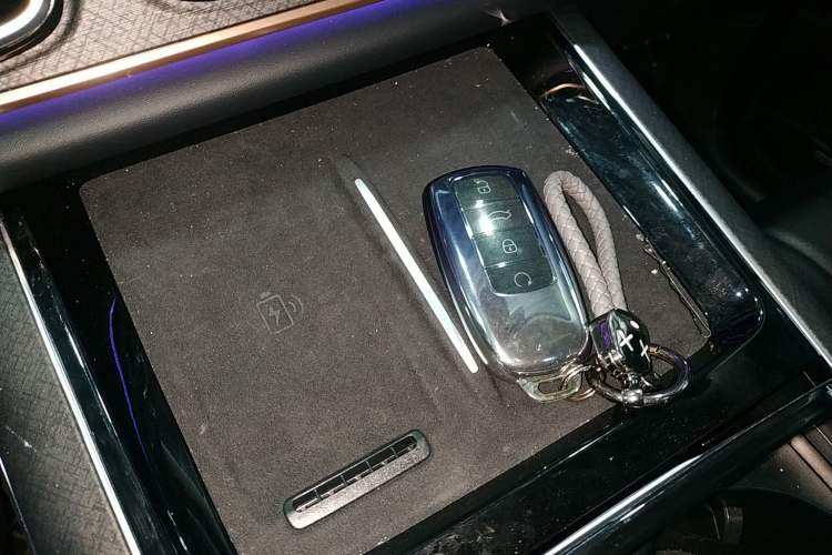 Used Chery Tiggo 9 2023 2.0T Dual-Clutch Two-Wheel Drive Luxury Edition 5 Seats