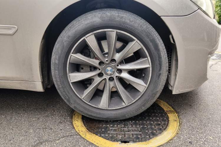 Used BMW 7 Series 2013 740Li xDrive Right Front Wheel Hub