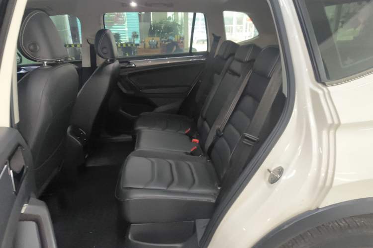 Used Volkswagen Tiguan L 2021 330TSI Automatic Two-Wheel Drive R-Line Enhanced Edition
