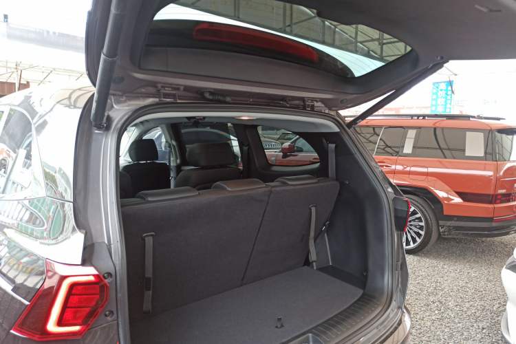 Used Hyundai Custo 2024 380TGDi TOP Premium SmartCare Flagship Edition
