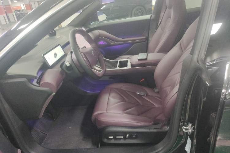 Used Nio ET5T 2025 75 kWh Touring Left Front Seat