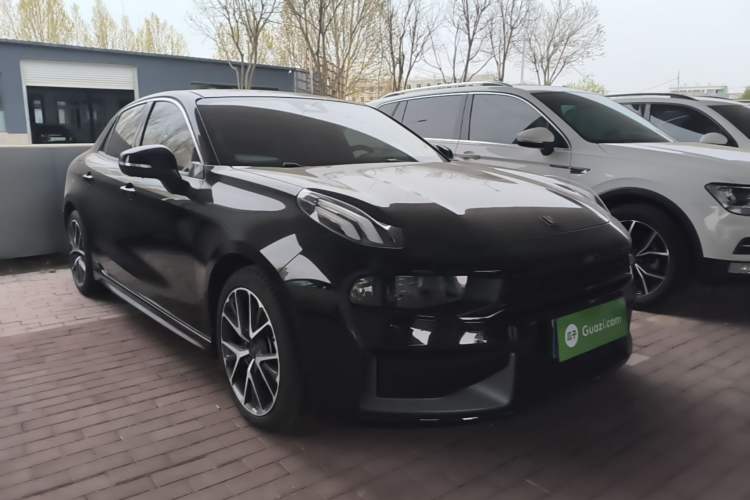 Used Lynk & Co 03 2022 2.0TD DCT JingPro Front Right 45 Deg