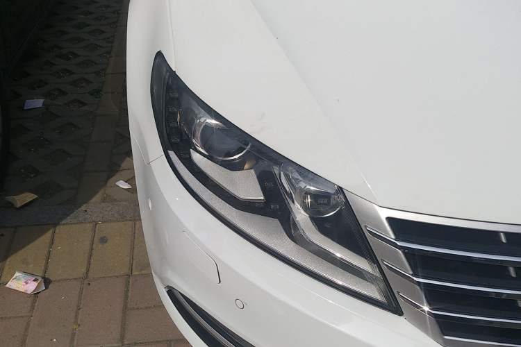 Used Volkswagen FAW-Volkswagen CC 2016 1.8TSI Luxury Model Right Front Headlight