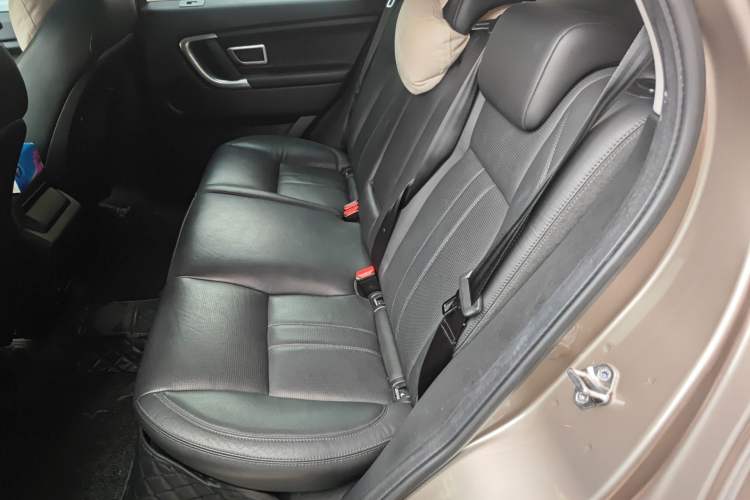 Used Land Rover Discovery Sport 2017 2.0T SE
