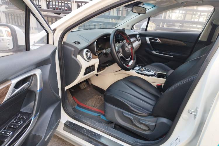 Used BAIC Beijing EU5 2018 R500 Smart Wind Edition Driver Seat