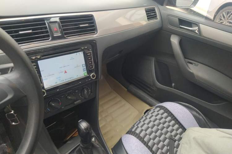 Used Volkswagen Santana 2015 Haval H6 1.6L Automatic Luxury Model