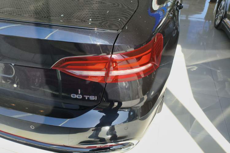 Used Volkswagen Lavida 2023 300TSI DSG Starry Full-Comfort Edition