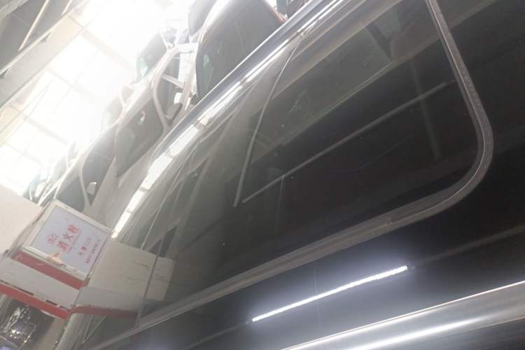 Used Hongqi HS7 PHEV 2024 2.0T PHEV Four-Wheel Drive Flagship Edition 6 Seats Roof