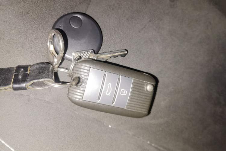 Used Roewe RX5 New Energy 2017 ERX5 EV400 Electric Internet Supreme Edition