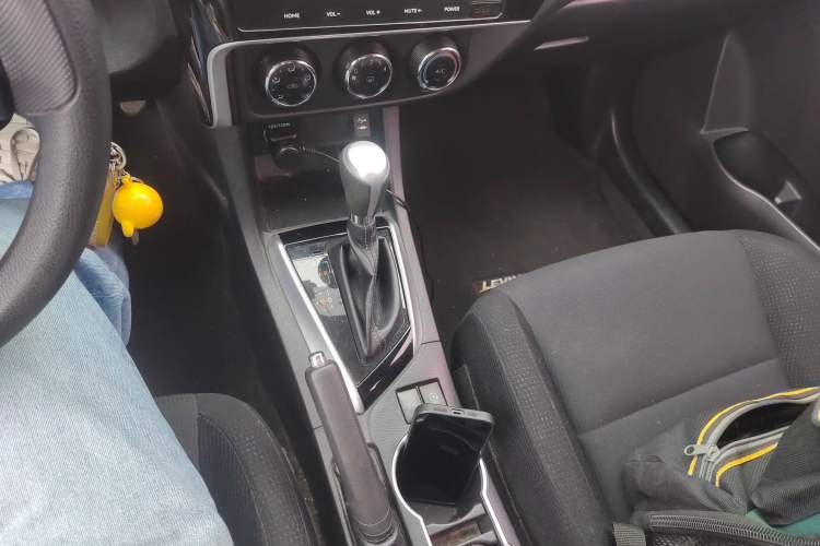 Used Toyota Levin 2017 Revised 185T CVT Elite Edition China V Standard Gear Lever