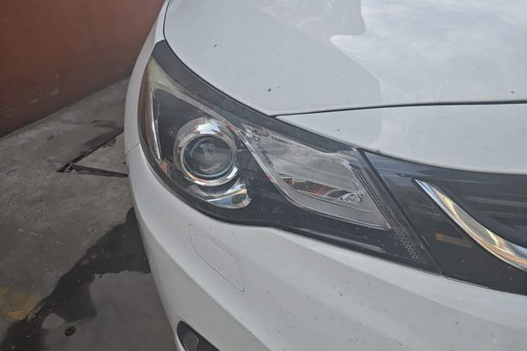 Used Chevrolet Malibu 2016 2.0L Automatic Luxury Edition Right Front Headlight