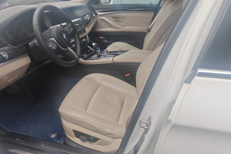 Used BMW 5 Series 2012 523Li Luxury Model
