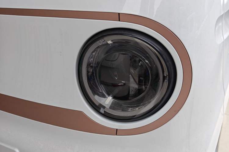 Used Geely Galaxy Panda 2024 Panda Mini 200km Endurance Bear Left Front Headlight