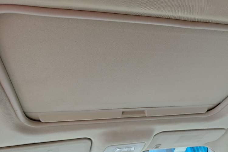 Used Buick GL8 2011 3.0L GT Luxury Business Haoya Edition Headliner