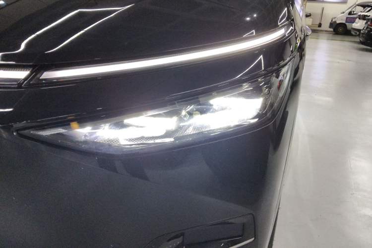 Used XPeng X9 2024 640 All-Wheel Drive High-Performance Max