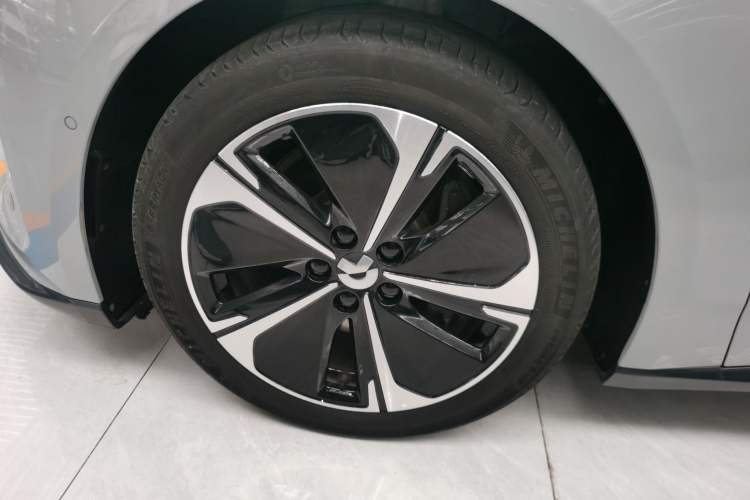 Used Nio ET5T 2024 75kWh Touring Left Front Wheel Hub