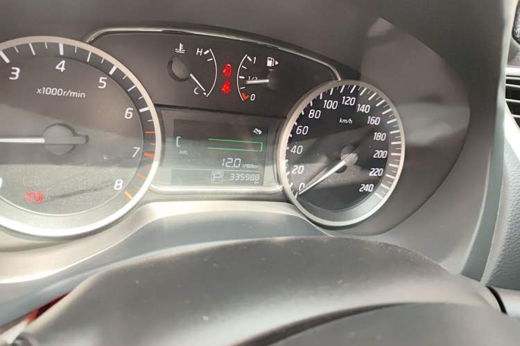 Used Nissan Sylphy 2016 1.6 XL CVT Luxury Edition Odometer Close Up