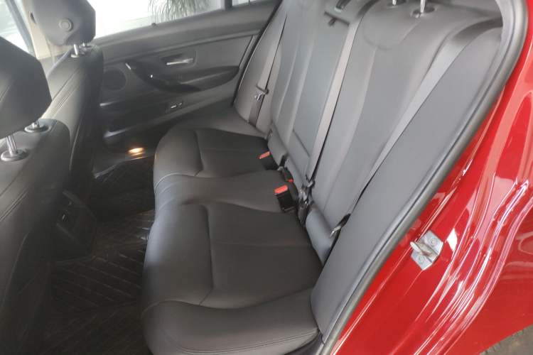 Used BMW 3 Series 2018 320Li Fashion Model Left Rear Seat