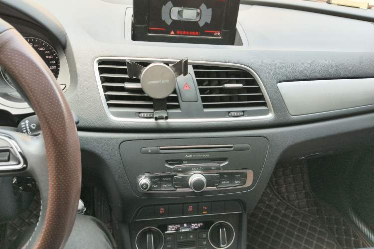 Used Audi Q3 2018 30th Anniversary Edition 30 TFSI Fashion Model Audio And AC Panel