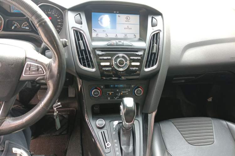 Used Ford Focus 2017 Hatchback 1.6L Automatic Fashion Edition Smart Drive Version
