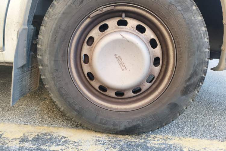 Used JMC Transit 2019 2.8T Commercial Version Short Wheelbase Mid-Roof 6-Seater China VI JX493