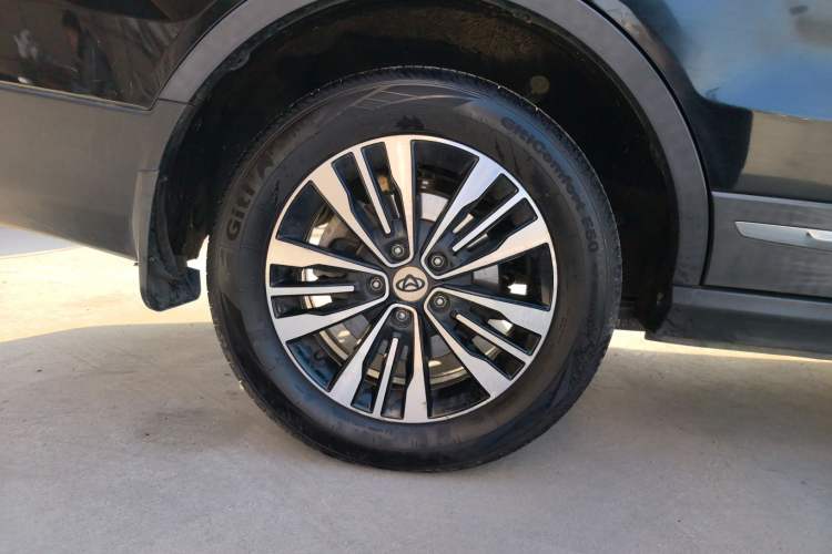 Used Oshan CX70 2017 Facelifted CX70T 1.5T Automatic Zunqing Edition
