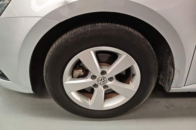 Used Volkswagen Lavida 2015 1.6L Automatic Fashion Edition
