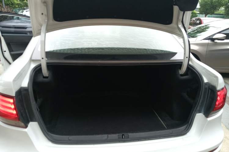 Used Qoros 3 2018 Sedan 1.6L Automatic Leading Model