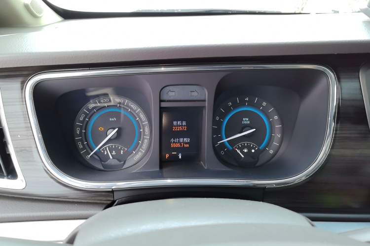 Used Buick GL8 2011 3.0L GT Luxury Business Haoya Edition