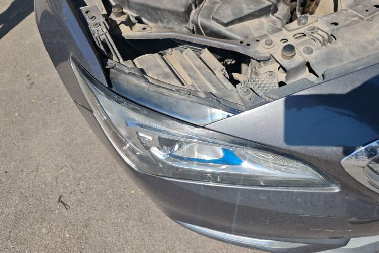 Used Buick Verano 2015 Sedan 15S Automatic Leading Model Right Front Headlight