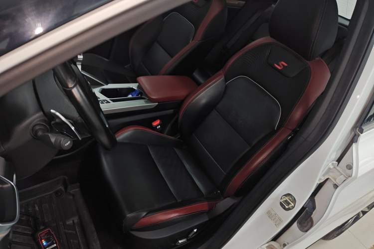 Used Geely Auto Coolray 2019 Sport Version 260T DCT Battle China VI Standard
